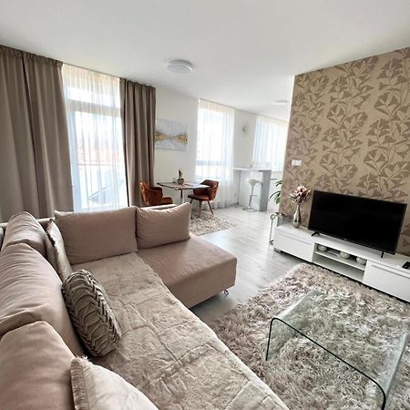 Palace Hill Apartment 3L Попрад Екстериор снимка