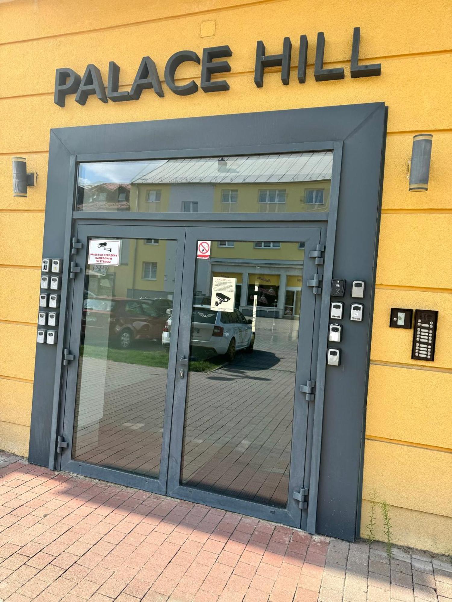 Palace Hill Apartment 3L Попрад Екстериор снимка