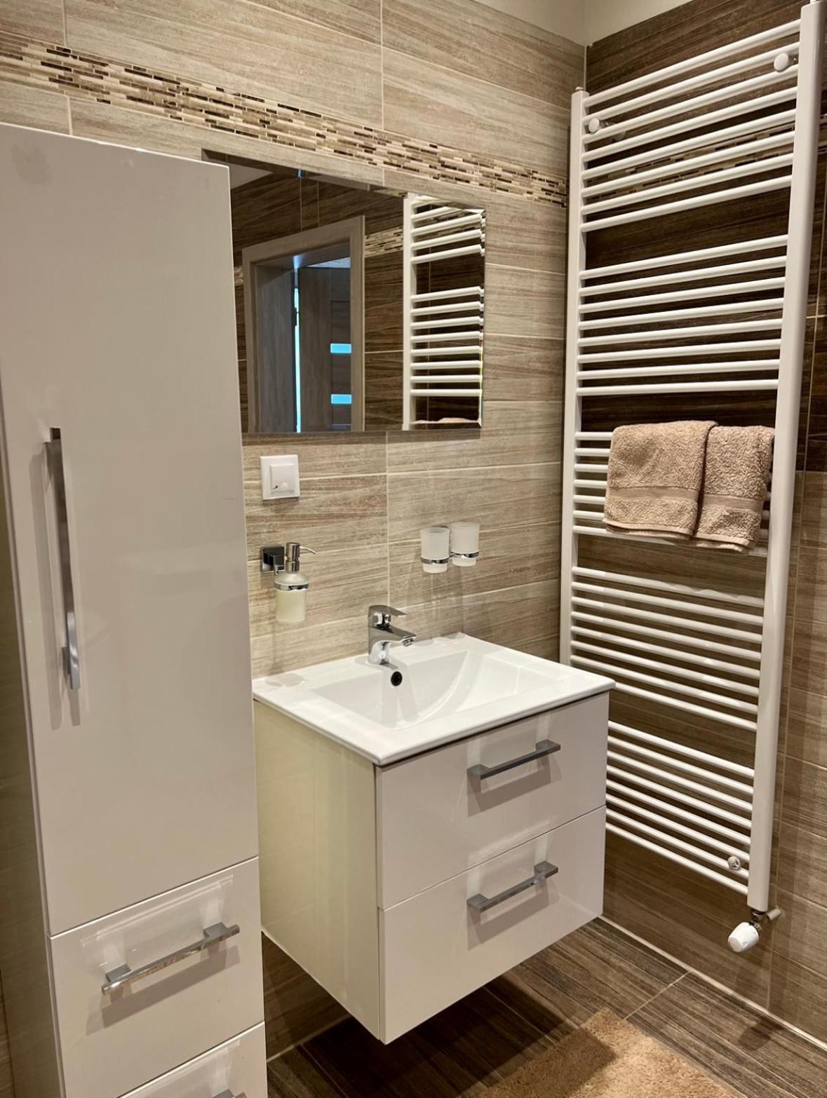 Palace Hill Apartment 3L Попрад Екстериор снимка
